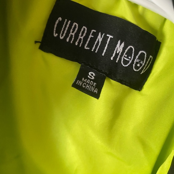 Black Nylon cropped puffer bomber cropped jacket (neon green) oversized - Picture 2 of 5